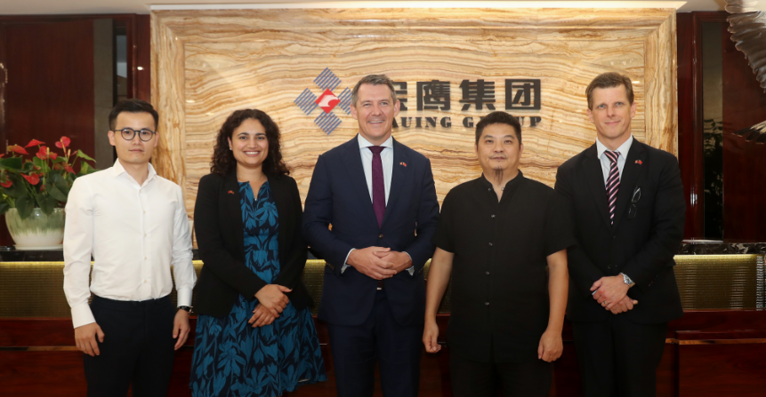 澳大利亞北領(lǐng)地洲政府省長邁克爾·剛納一行訪問寶鷹集團(tuán)