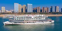 寶鷹集團(tuán)熱烈祝賀載電量全球最大、充電技術(shù)屬世界首創(chuàng)的純電動(dòng)游輪——“長(zhǎng)江三峽1”成功首航